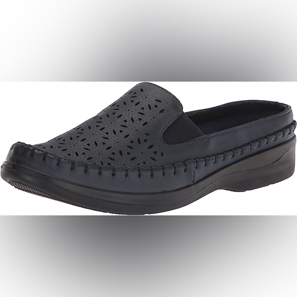 Easy Street Women’s Kita Ballet Flat Mule Size 5.5